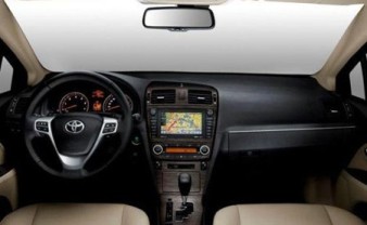 2009-avensis-3.jpg