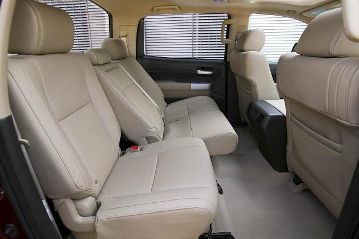2007-toyota-tundra-crew-max-interior-seatsjpg.jpg