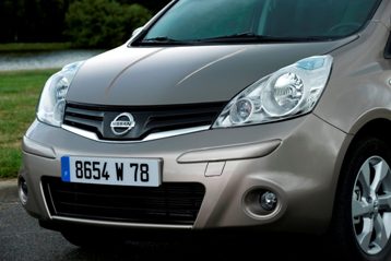 nissan-note-2009par-0810-8.jpg
