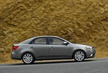 kia-forte-2010-4.jpg
