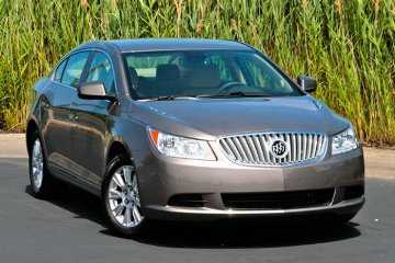 First-Drive-2010-Buick-LaCrosse-looks-to-breathe-life-into-old-brand_35617_1