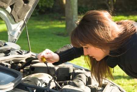 mujer carro